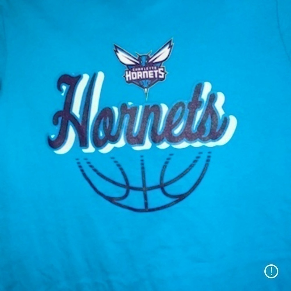 Charlotte Hornets Girls Large Teal Graphic Tee NBA Kids Shirt NWT - Picture 3 of 5